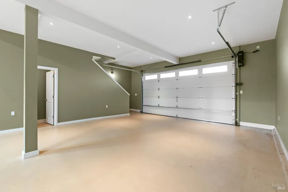 1636 Abramson Road Santa Rosa, CA 95401