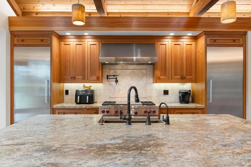 1636 Abramson Road Santa Rosa, CA 95401