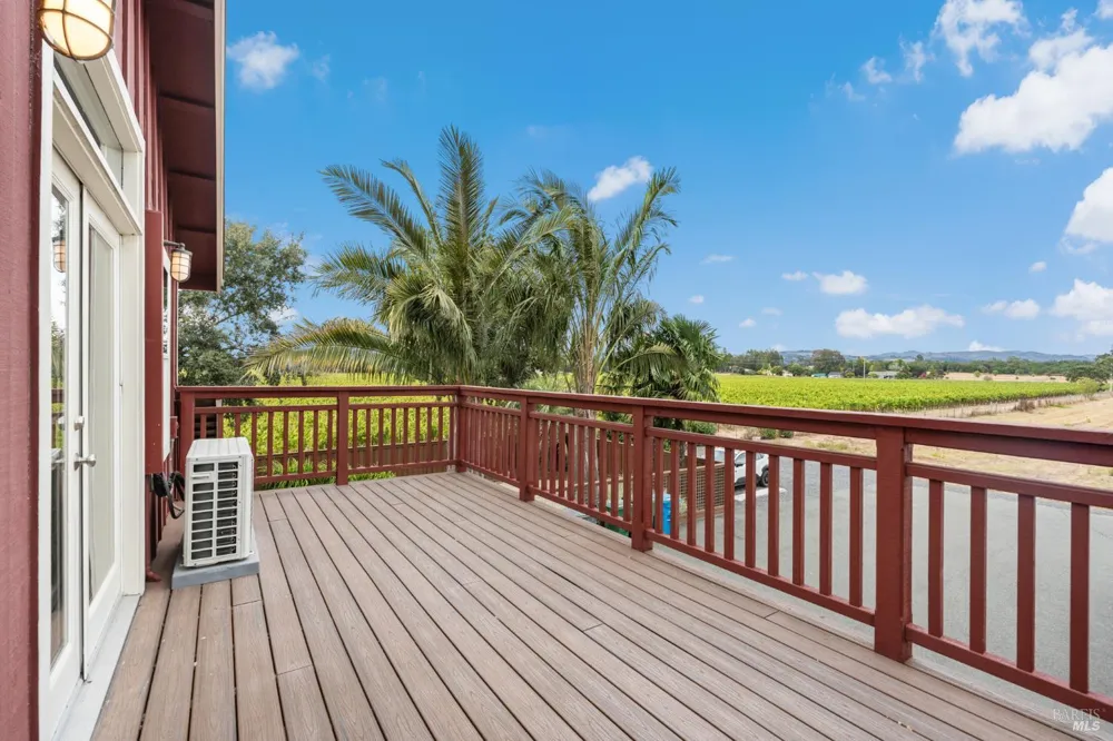 1636 Abramson Road Santa Rosa, CA 95401
