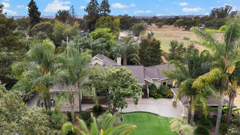 1636 Abramson Road Santa Rosa, CA 95401