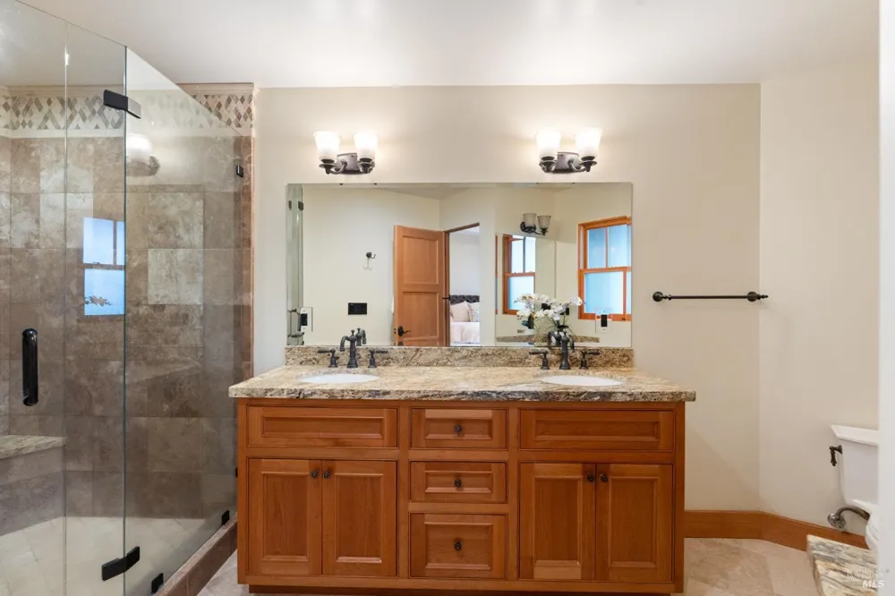 1636 Abramson Road Santa Rosa, CA 95401