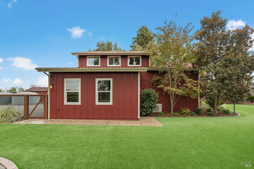 1636 Abramson Road Santa Rosa, CA 95401