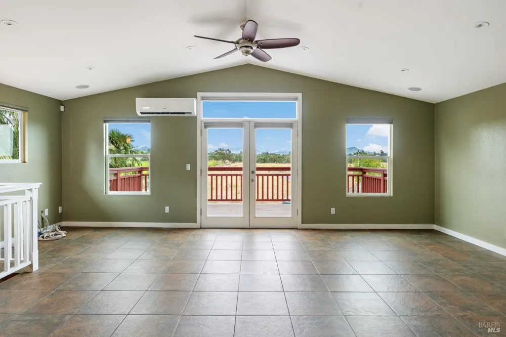 1636 Abramson Road Santa Rosa, CA 95401