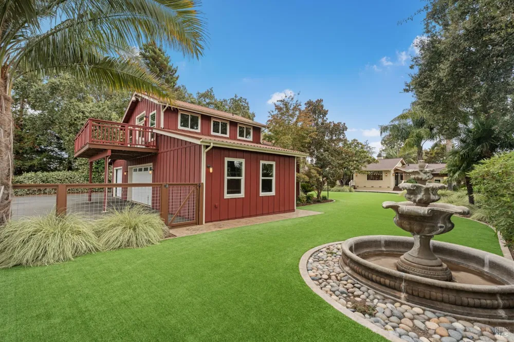1636 Abramson Road Santa Rosa, CA 95401