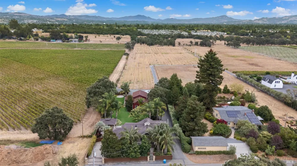 1636 Abramson Road Santa Rosa, CA 95401