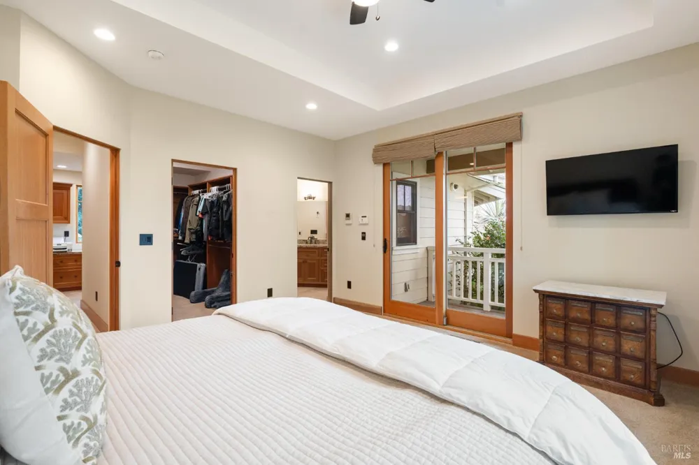 1636 Abramson Road Santa Rosa, CA 95401