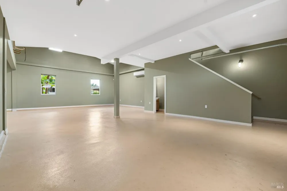 1636 Abramson Road Santa Rosa, CA 95401