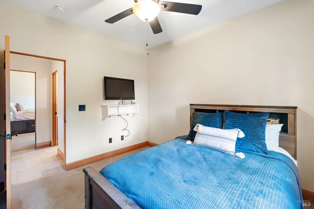 1636 Abramson Road Santa Rosa, CA 95401