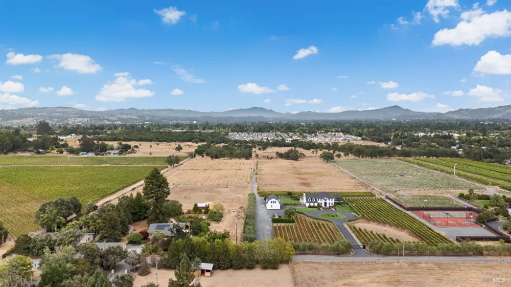 1626 Abramson Road Santa Rosa, CA 95401