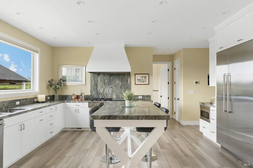 1626 Abramson Road Santa Rosa, CA 95401