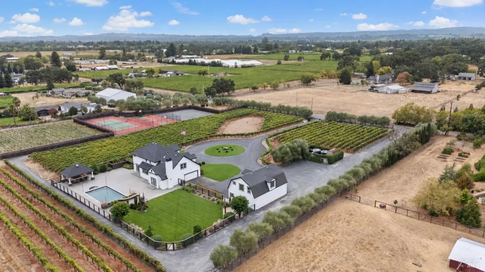 1626 Abramson Road Santa Rosa, CA 95401