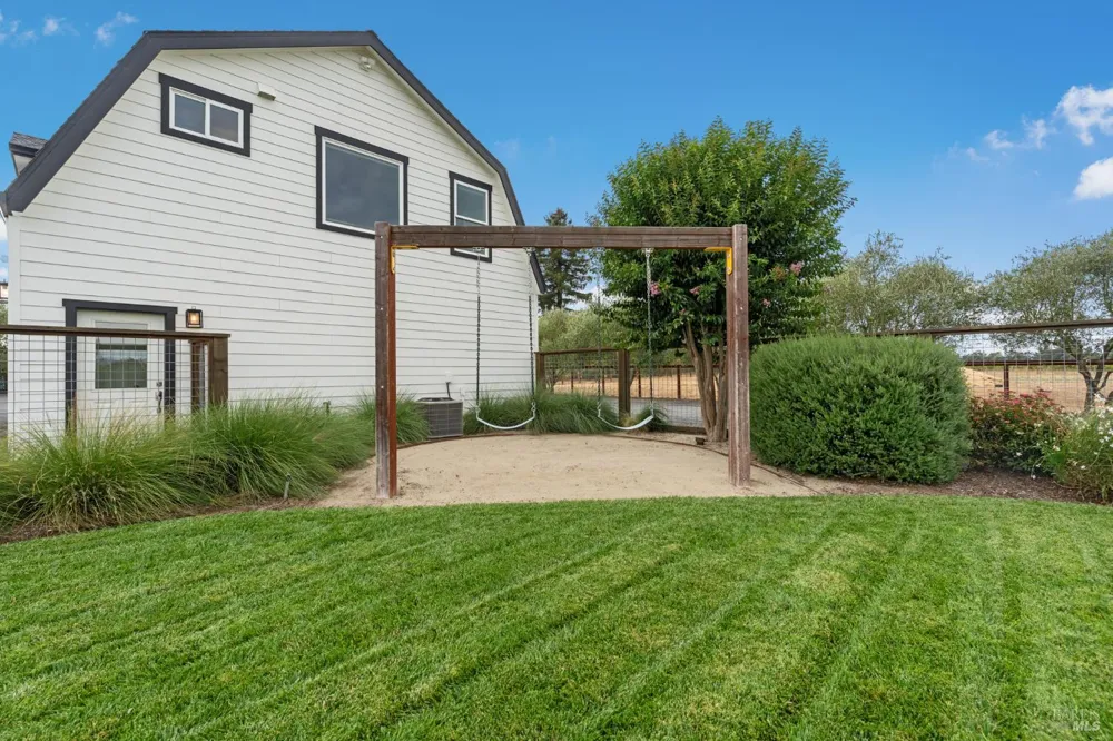 1626 Abramson Road Santa Rosa, CA 95401