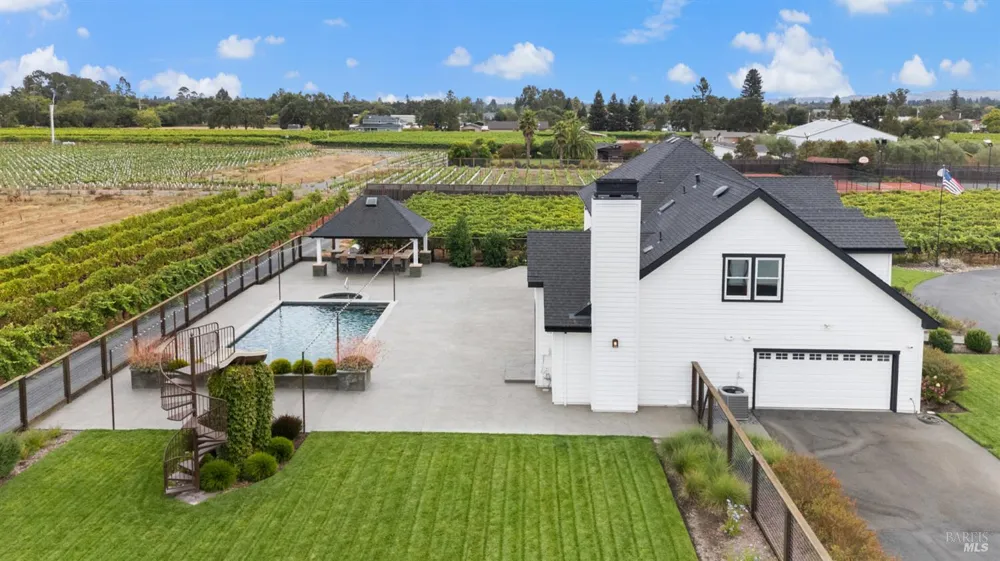 1626 Abramson Road Santa Rosa, CA 95401