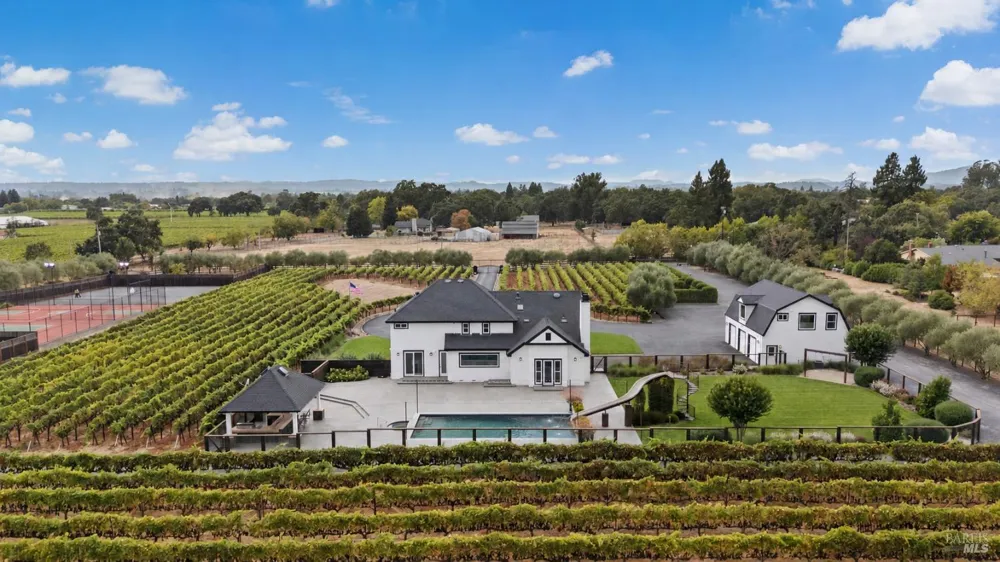 1626 Abramson Road Santa Rosa, CA 95401