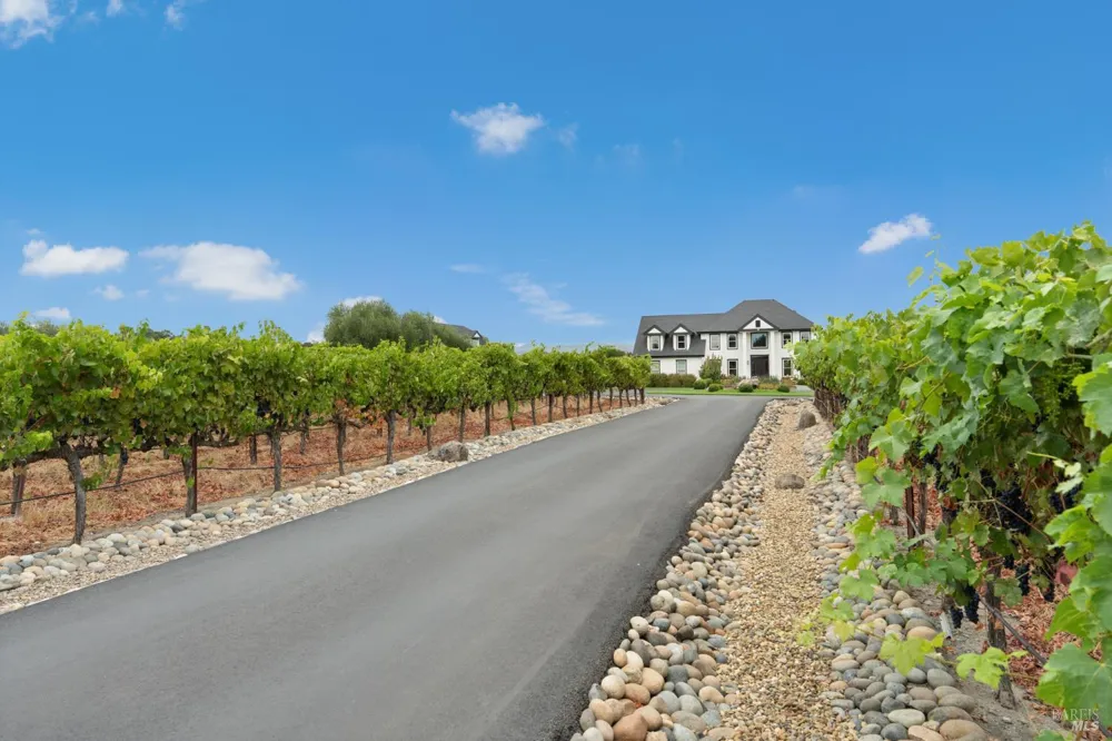 1626 Abramson Road Santa Rosa, CA 95401