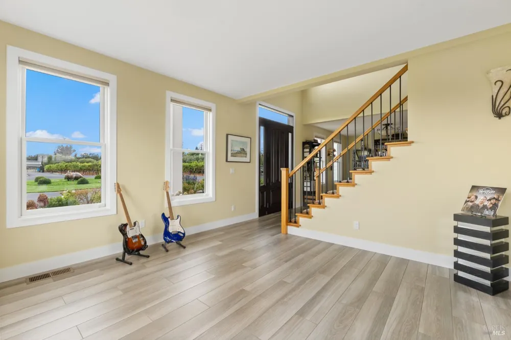 1626 Abramson Road Santa Rosa, CA 95401