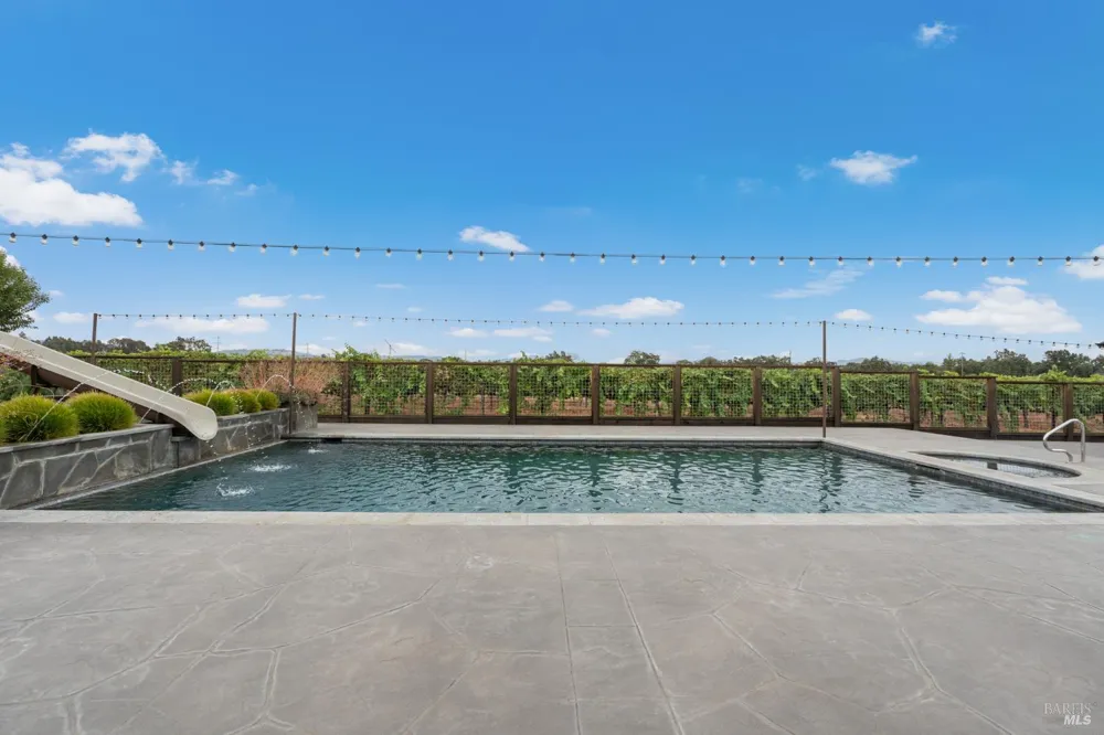 1626 Abramson Road Santa Rosa, CA 95401