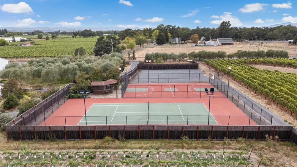 1626 Abramson Road Santa Rosa, CA 95401
