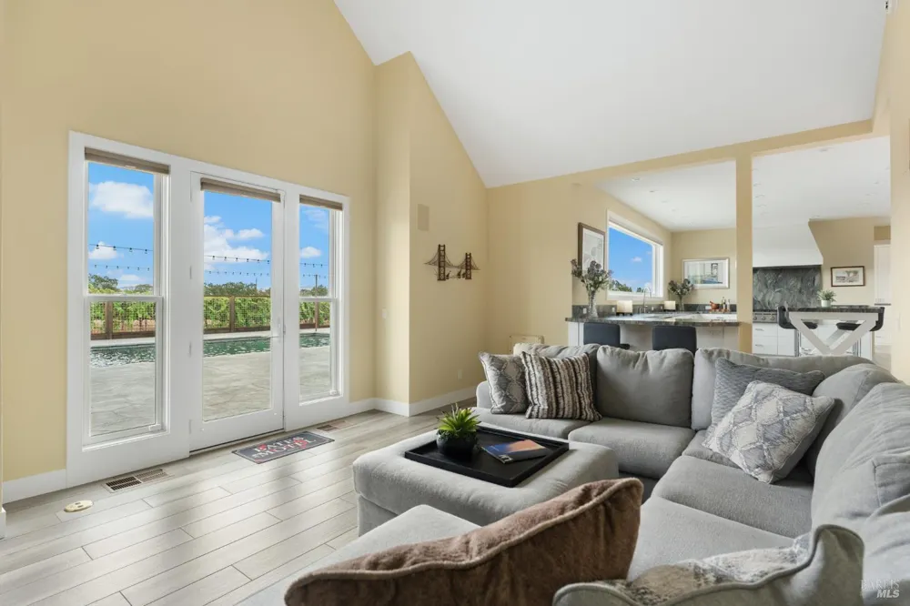 1626 Abramson Road Santa Rosa, CA 95401