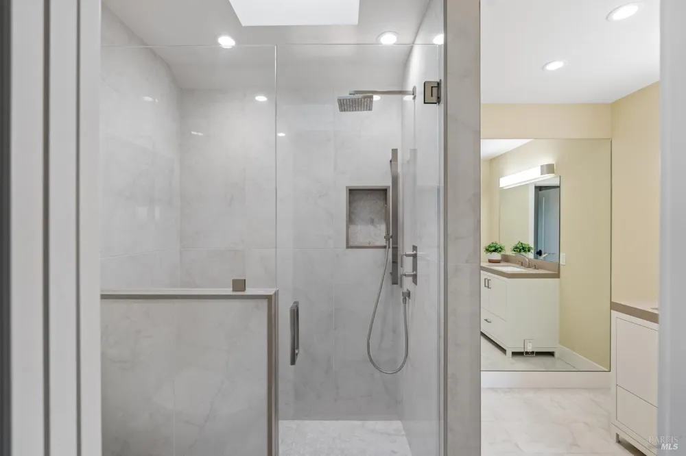1626 Abramson Road Santa Rosa, CA 95401