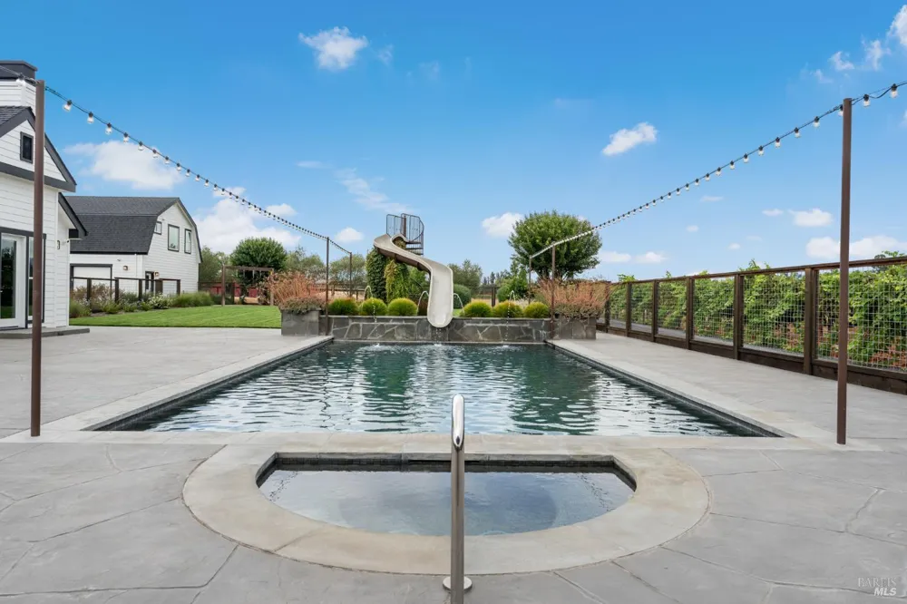 1626 Abramson Road Santa Rosa, CA 95401