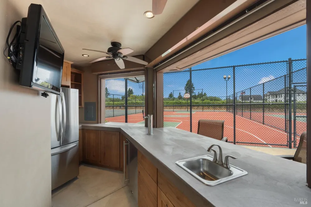 1626 Abramson Road Santa Rosa, CA 95401