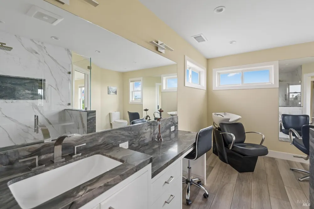 1626 Abramson Road Santa Rosa, CA 95401