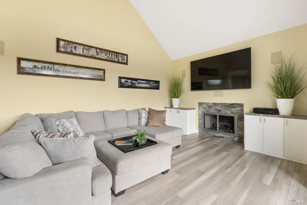 1626 Abramson Road Santa Rosa, CA 95401