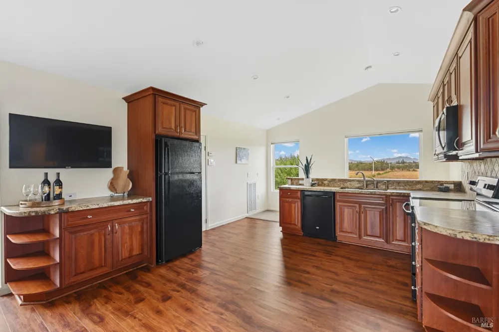 1626 Abramson Road Santa Rosa, CA 95401