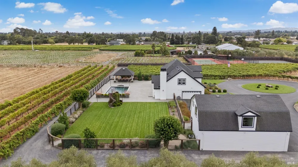1626 Abramson Road Santa Rosa, CA 95401