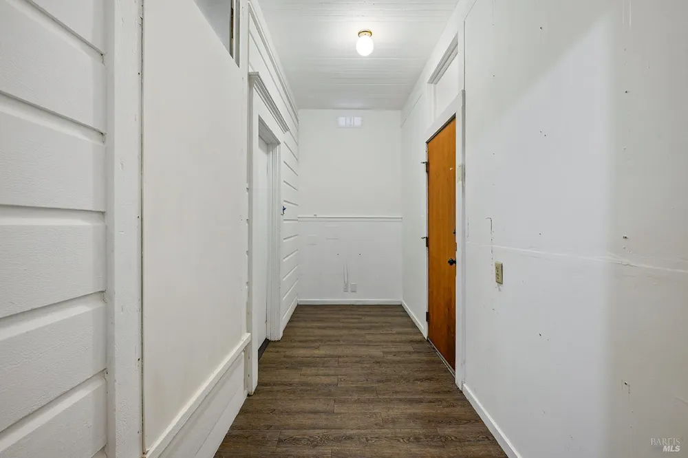 318 S Main Street Sebastopol, CA 95472