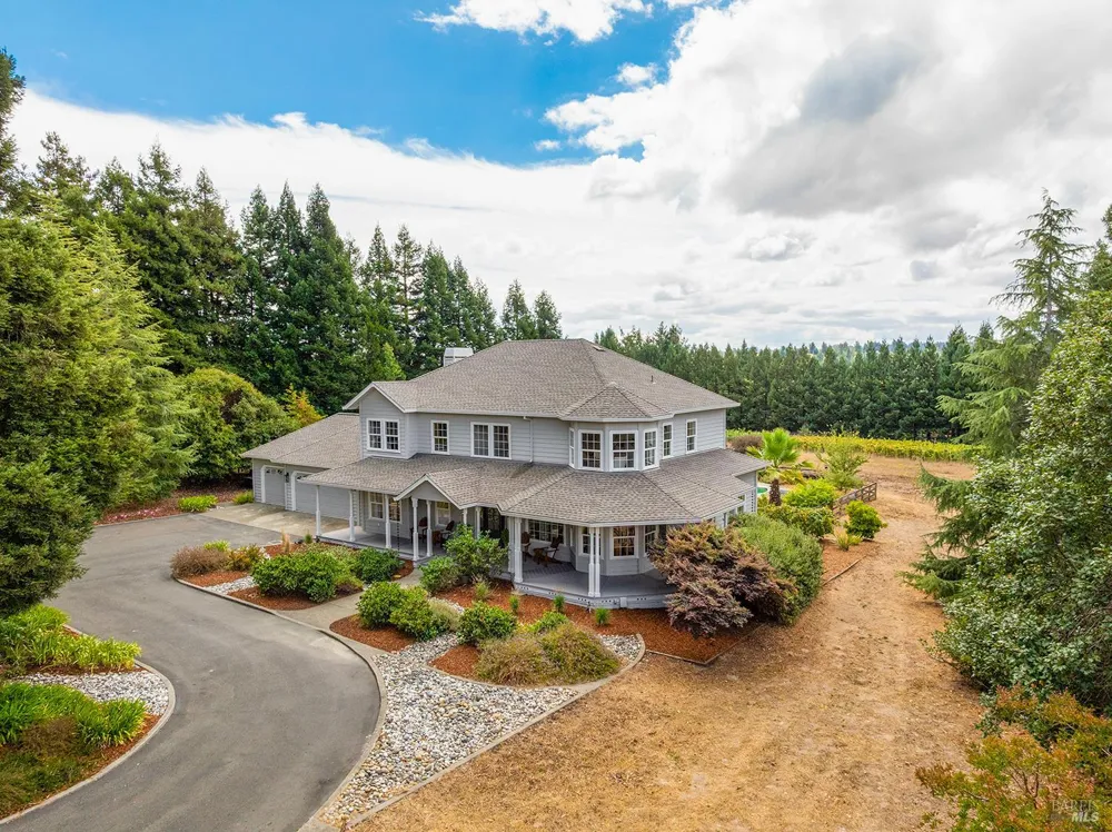 3620 Evelyn Court Sebastopol, CA 95472