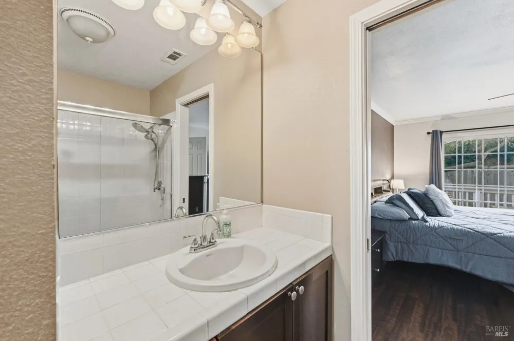 4127 Via La Paz Napa, CA 94558