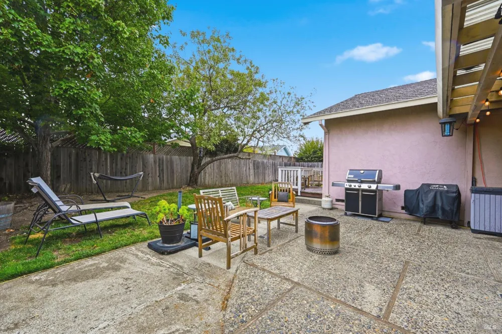 4127 Via La Paz Napa, CA 94558