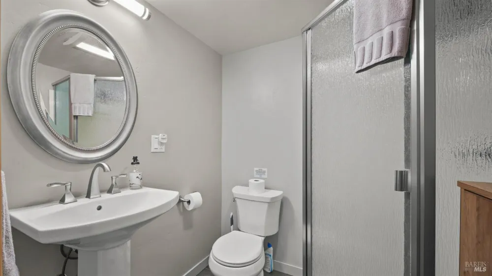 16775 Neeley Road Guerneville, CA 95446