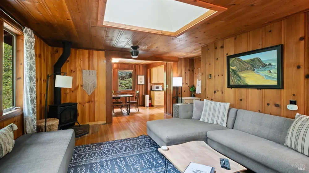 16775 Neeley Road Guerneville, CA 95446