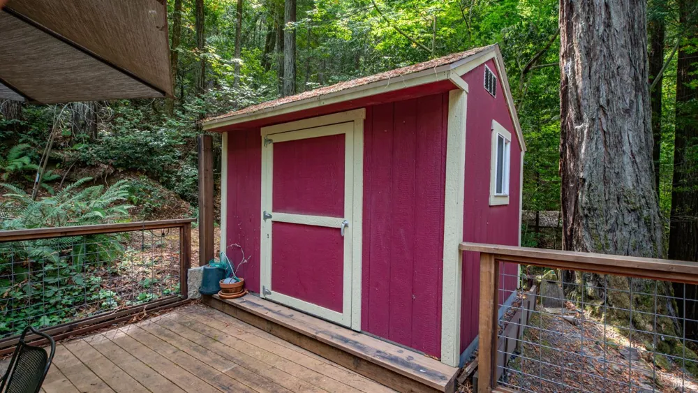 16775 Neeley Road Guerneville, CA 95446
