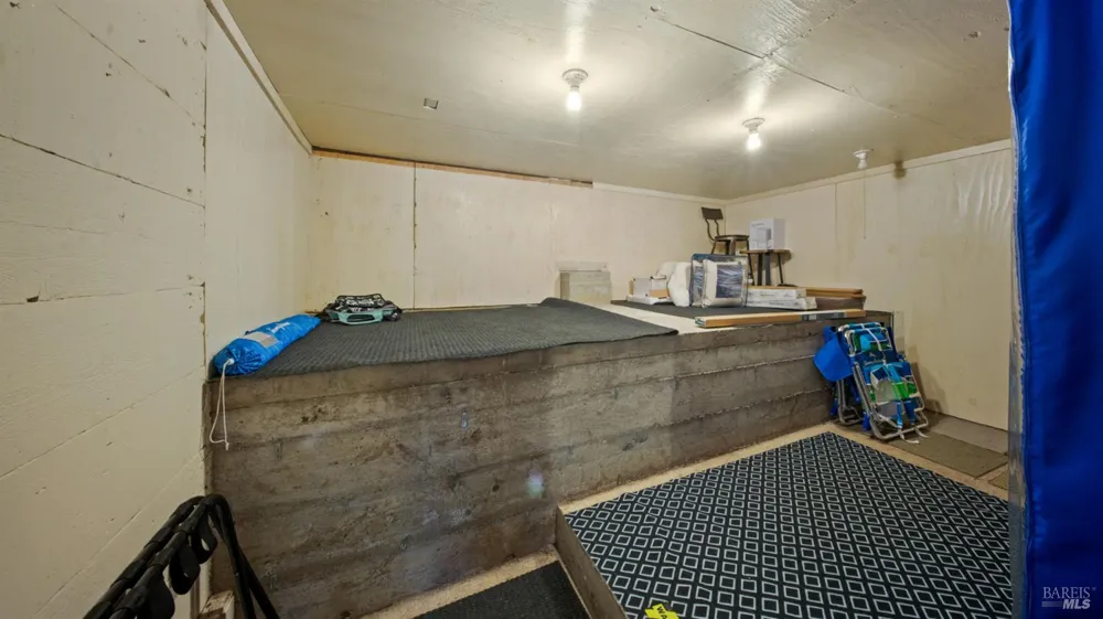 16775 Neeley Road Guerneville, CA 95446