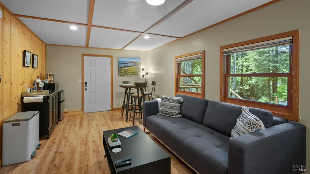 16775 Neeley Road Guerneville, CA 95446