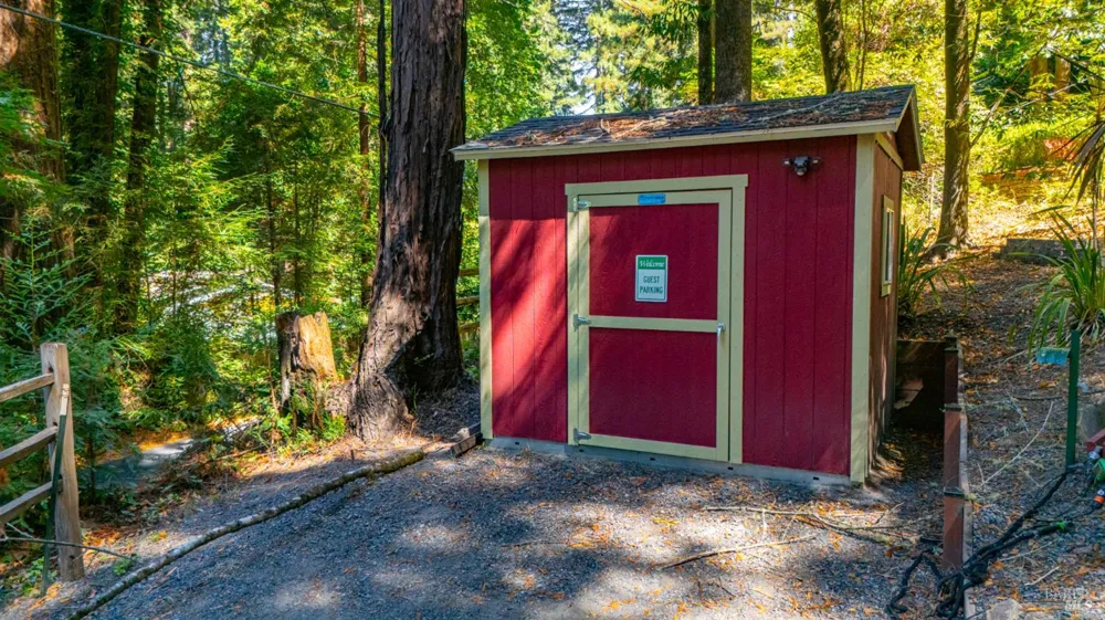 16775 Neeley Road Guerneville, CA 95446