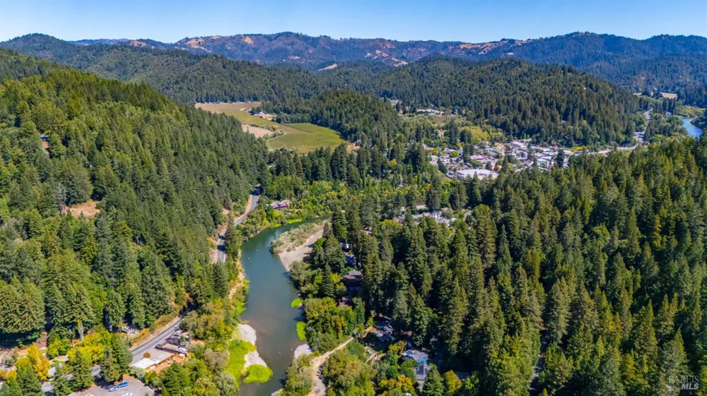 16775 Neeley Road Guerneville, CA 95446