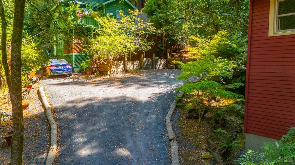 16775 Neeley Road Guerneville, CA 95446