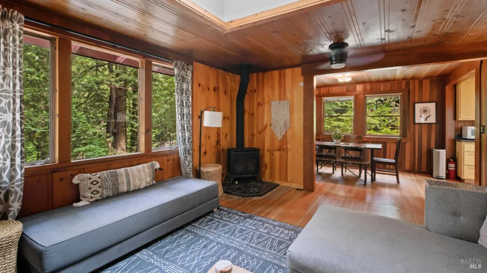 16775 Neeley Road Guerneville, CA 95446