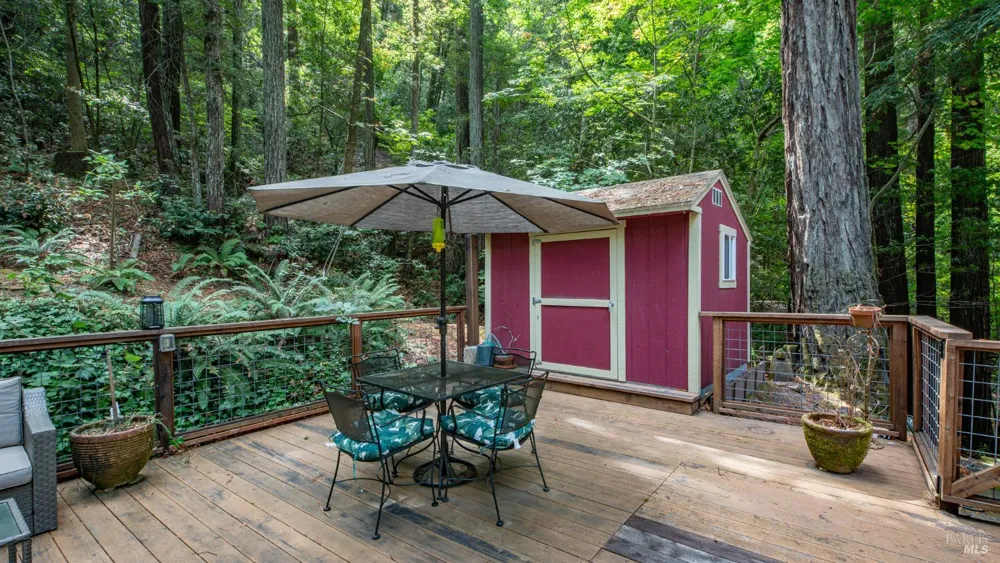 16775 Neeley Road Guerneville, CA 95446