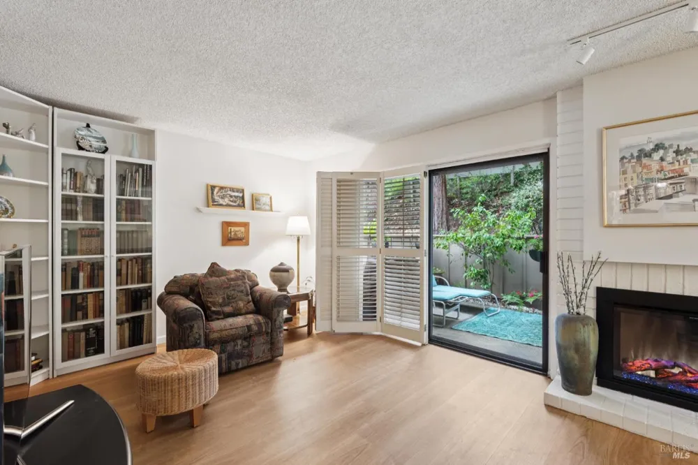 37 Prairie Falcon Drive Novato, CA 94949