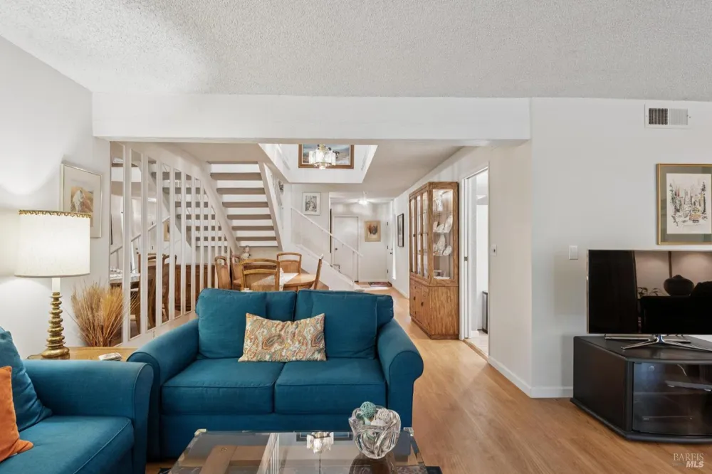 37 Prairie Falcon Drive Novato, CA 94949
