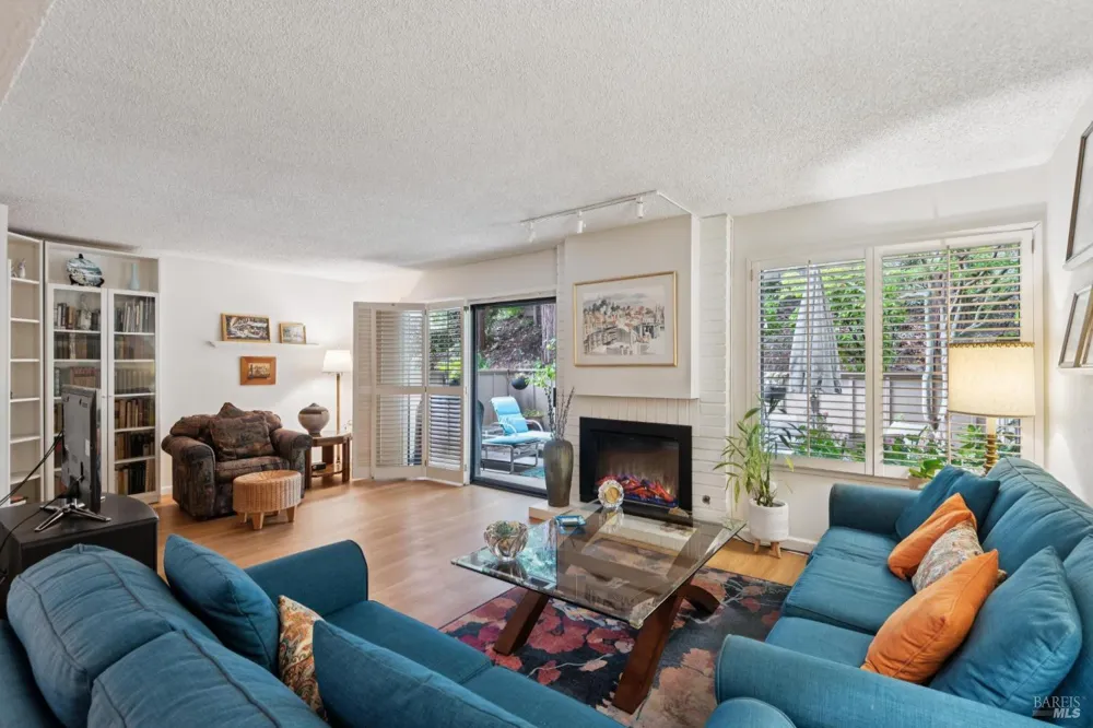 37 Prairie Falcon Drive Novato, CA 94949