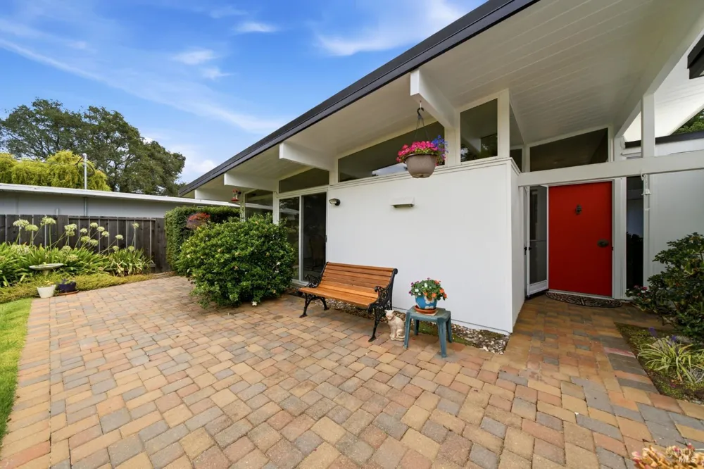 913 Appleberry Drive San Rafael, CA 94903