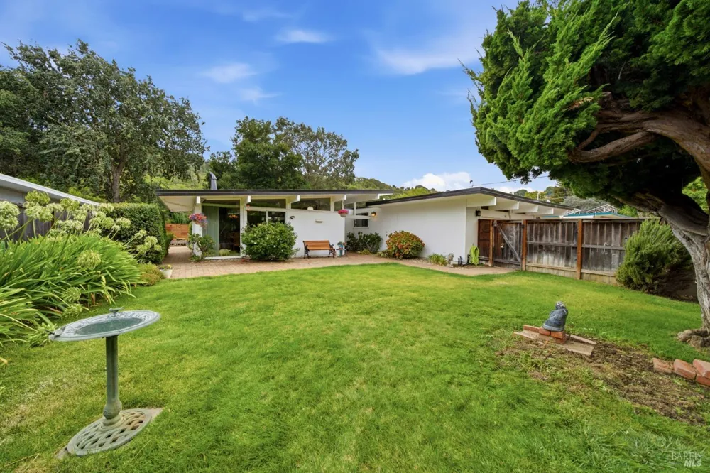 913 Appleberry Drive San Rafael, CA 94903