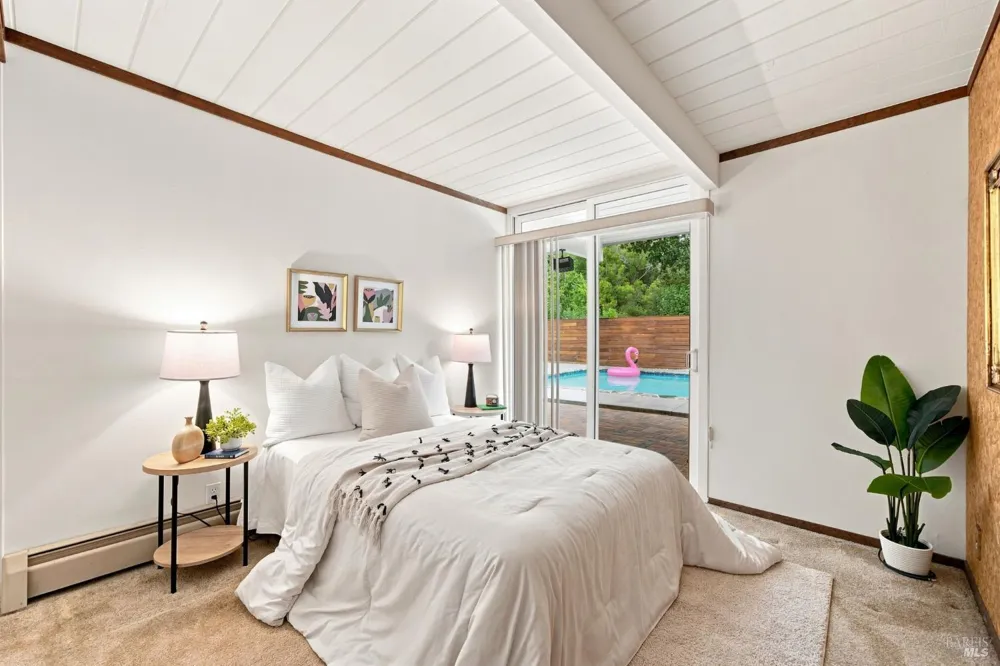 913 Appleberry Drive San Rafael, CA 94903